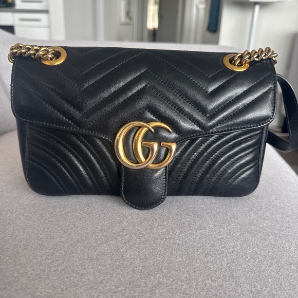 Gucci purse - Picture 1 of 4